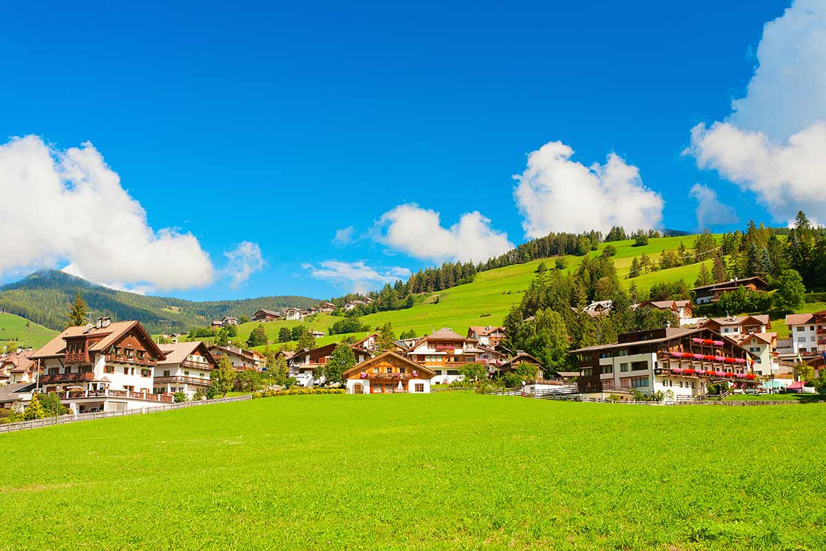 Vista su San Vigilio di Marebbe